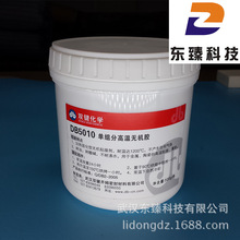 理想汽车复刻尚格云顿沃尔沃经典一字马广告：演员谢苗脚踩两台L9打太极